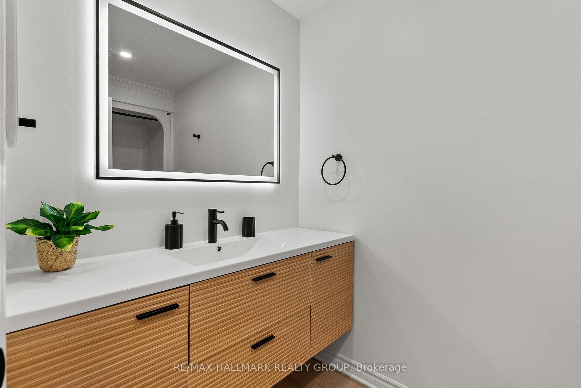 70 Whalings Circle photo 18