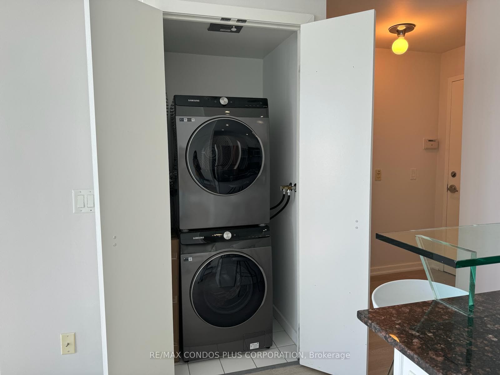 8 York Street Unit 2701 photo 21