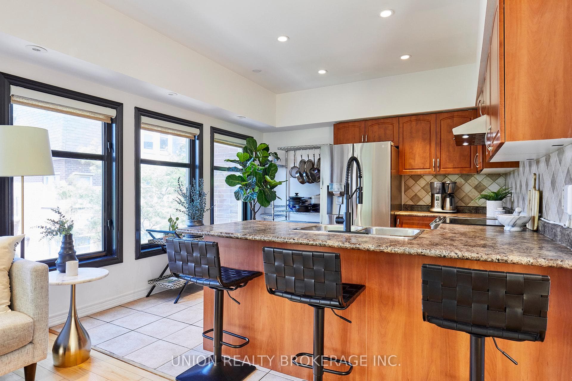1496 Victoria Park Avenue Unit 256 photo 8
