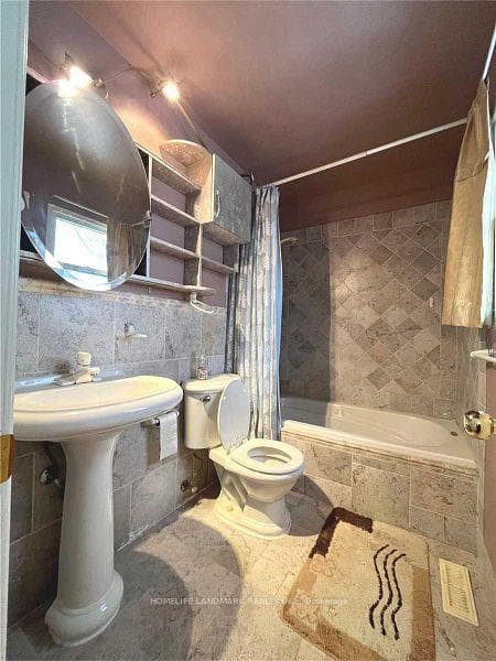 26 Joanna Crescent photo 12