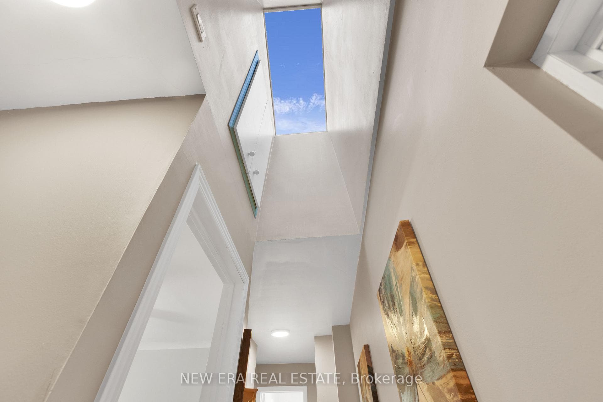 8 Page Avenue photo 18