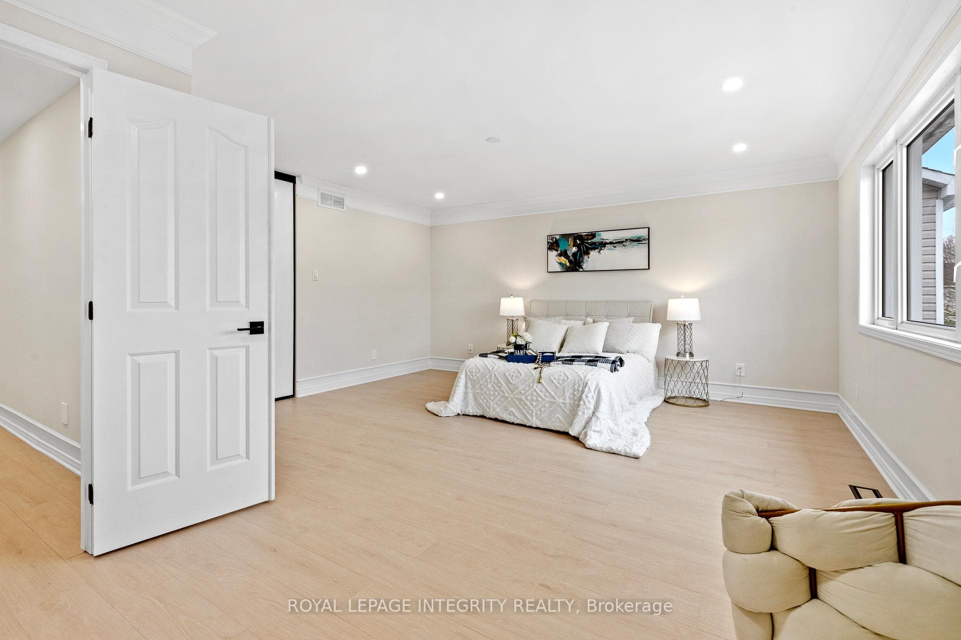 1031 Unicorn Avenue photo 20