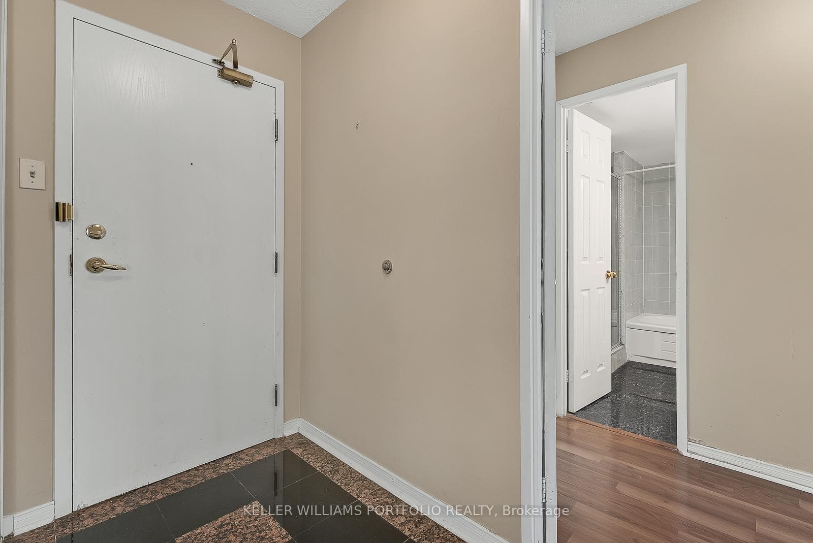 400 Webb Drive Unit 1402 photo 3