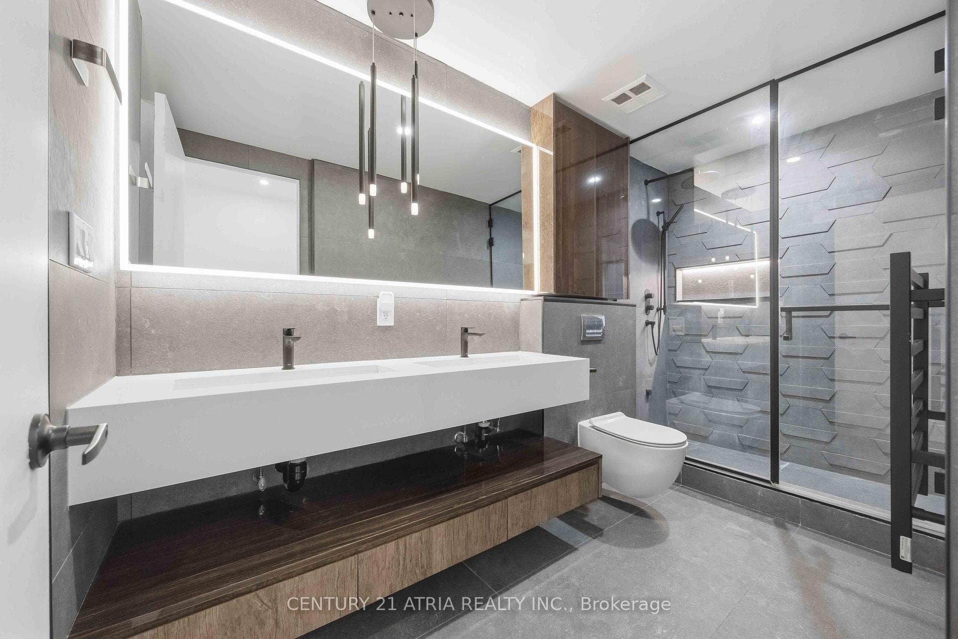 102 Bloor Street Unit 203 photo 14