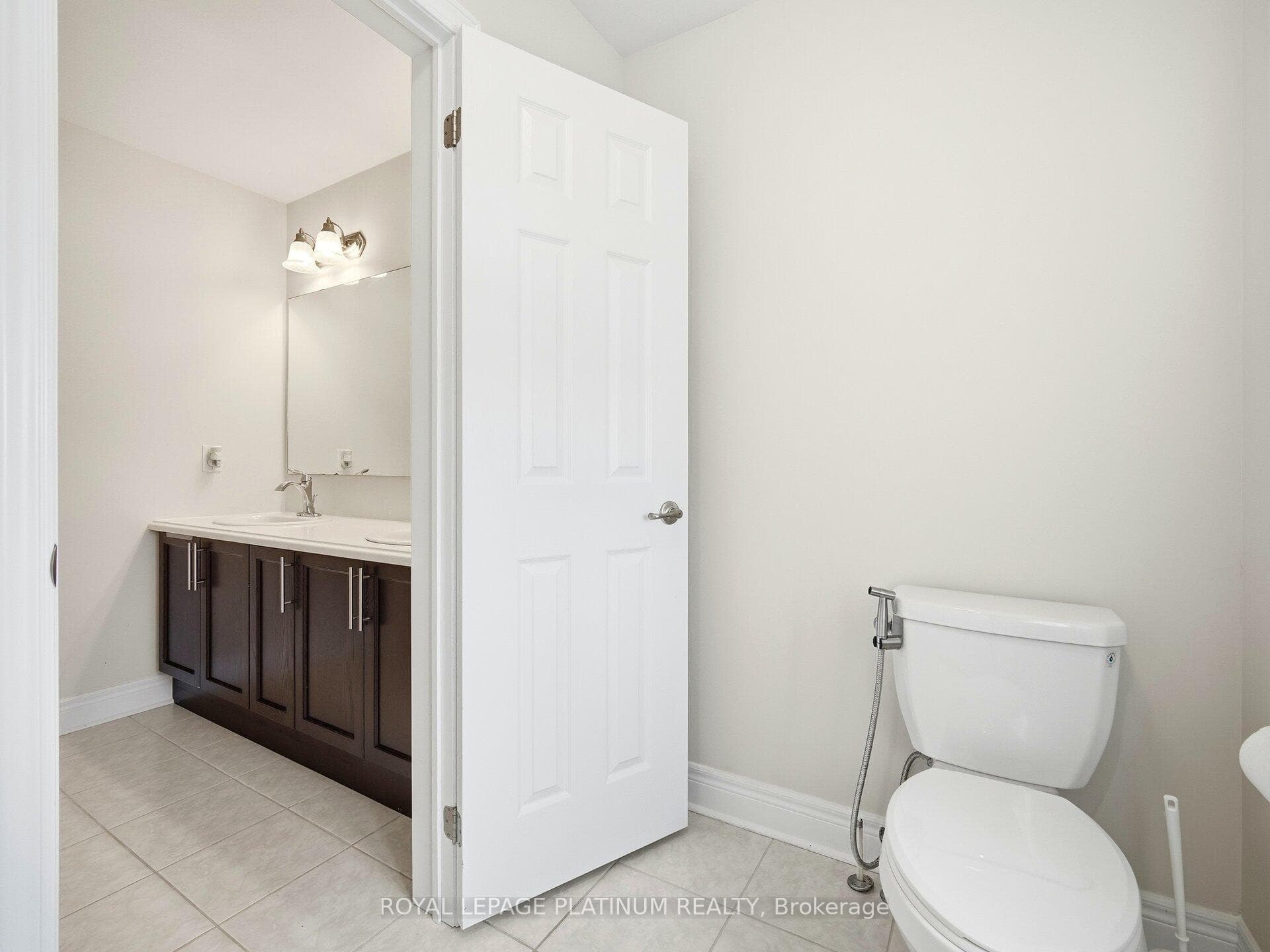 28 OVERSTONE Road photo 33