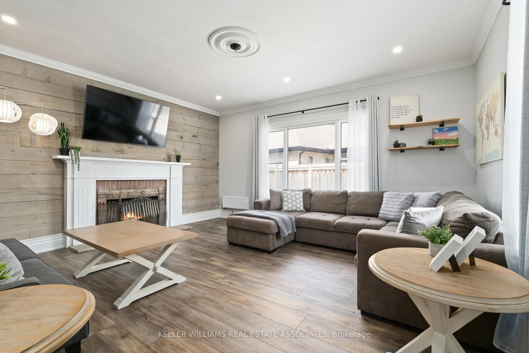 10 Mcintyre Crescent photo 4