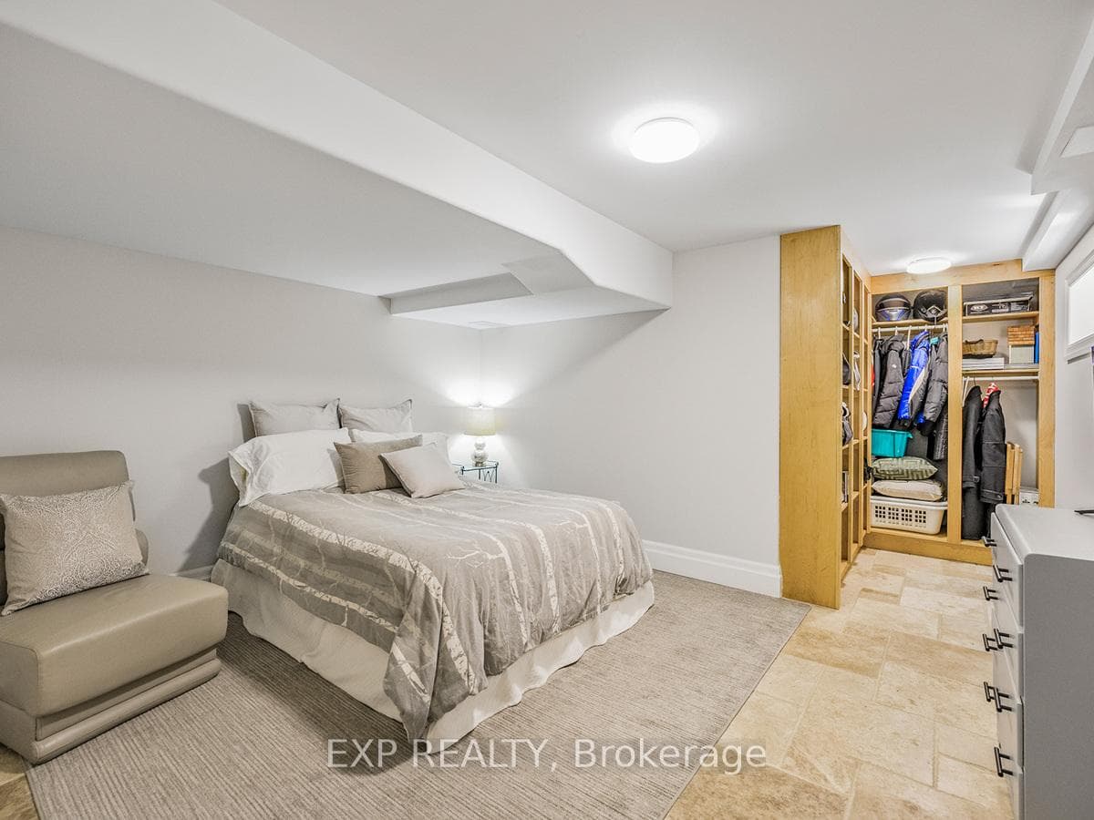 168 Delrex Boulevard photo 30
