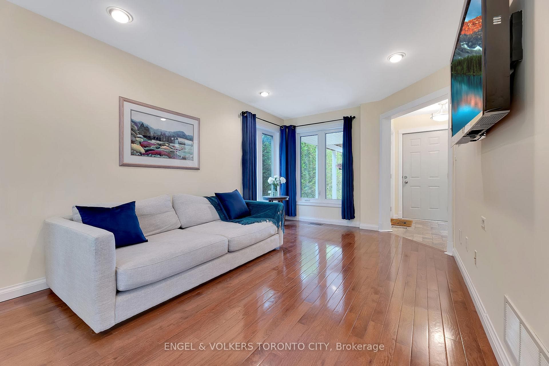 3127 Trulls Road photo 8