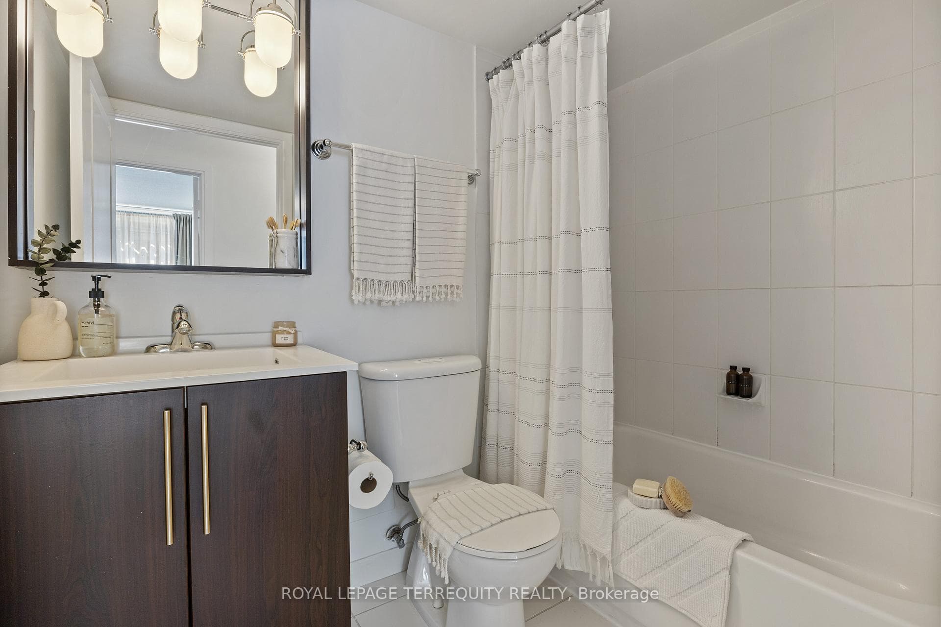 105 Harrison Garden Boulevard Unit 2012 photo 11