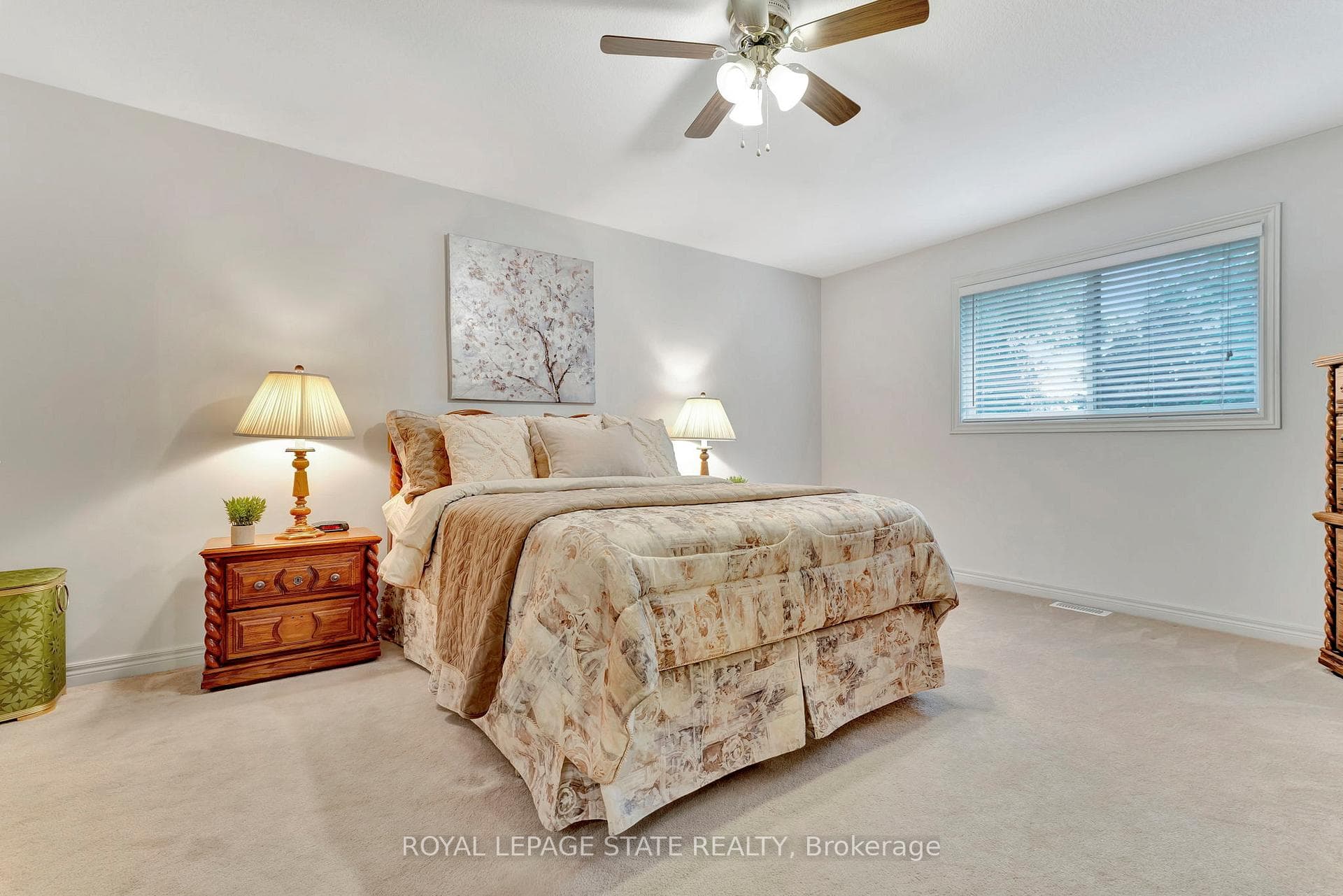 51 Etherington Crescent photo 17