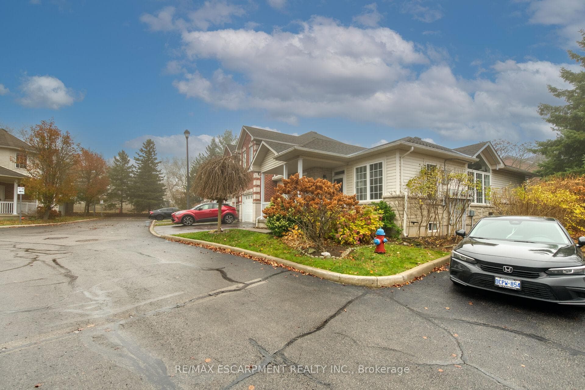 81 Valridge Drive Unit 8 photo 5