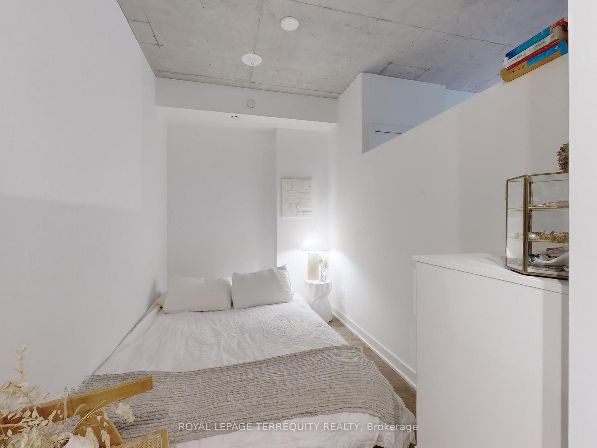 458 Richmond Street Unit 308 photo 7