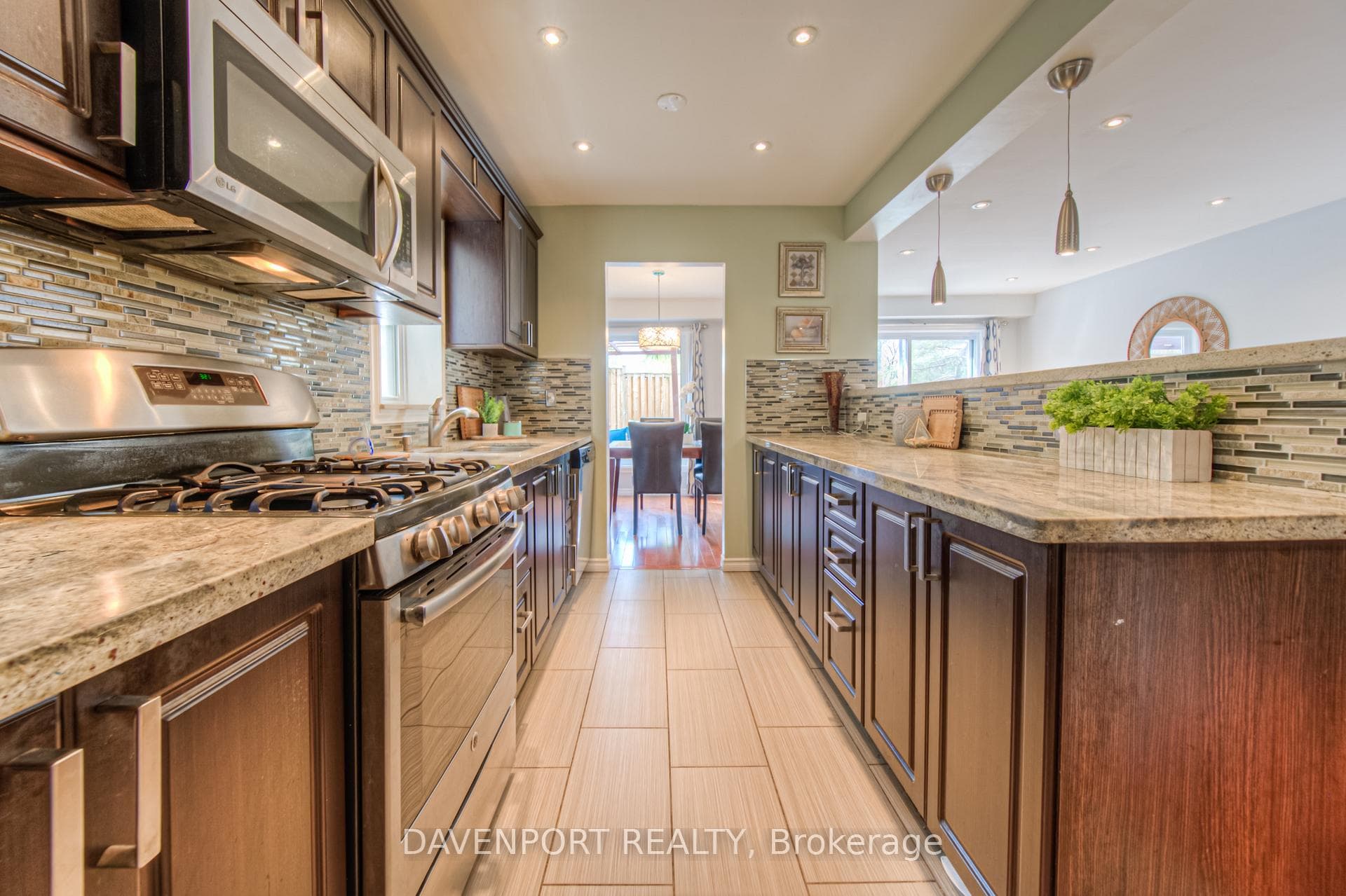 2681 Romark Mews photo 12