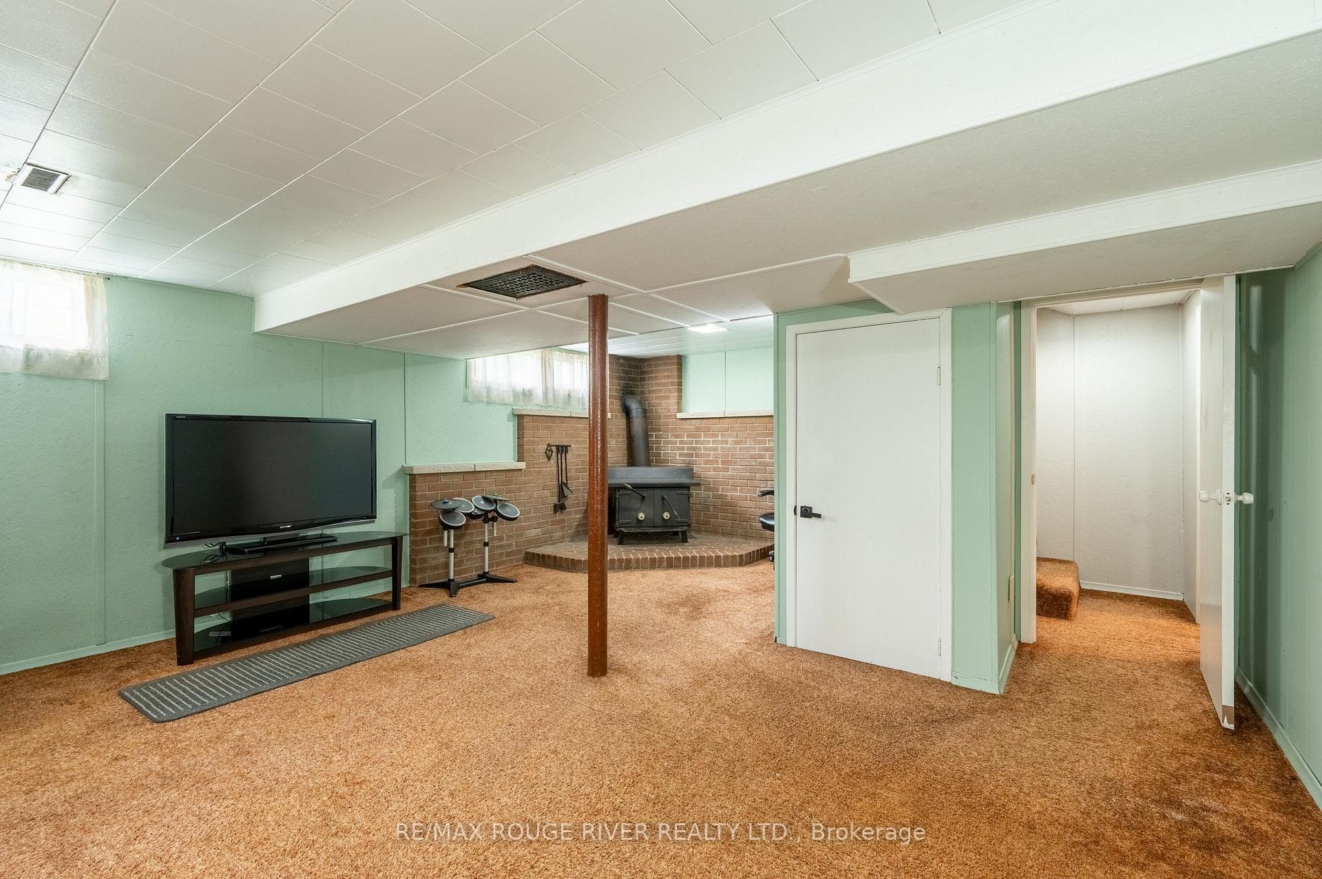 36 Kawartha Drive photo 41