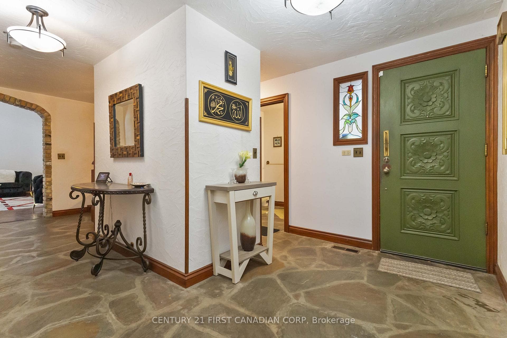 239 Woodworth Crescent photo 7
