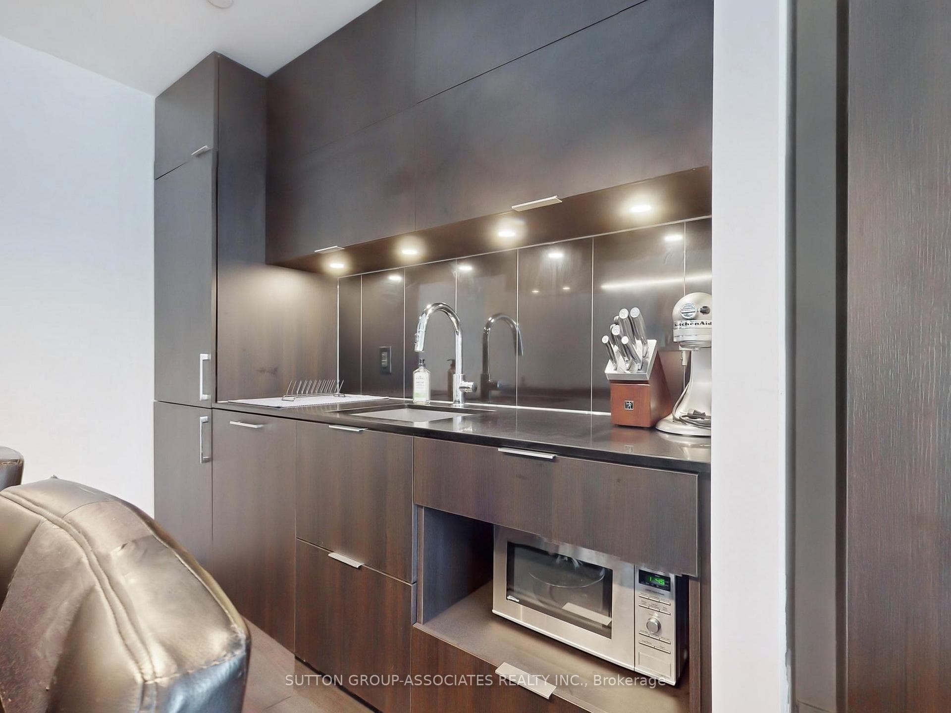 15 Lower Jarvis Street Unit 1409 photo 8