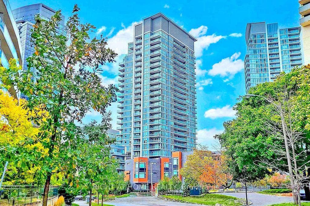 62 Forest Manor Road Unit 1808 photo 2