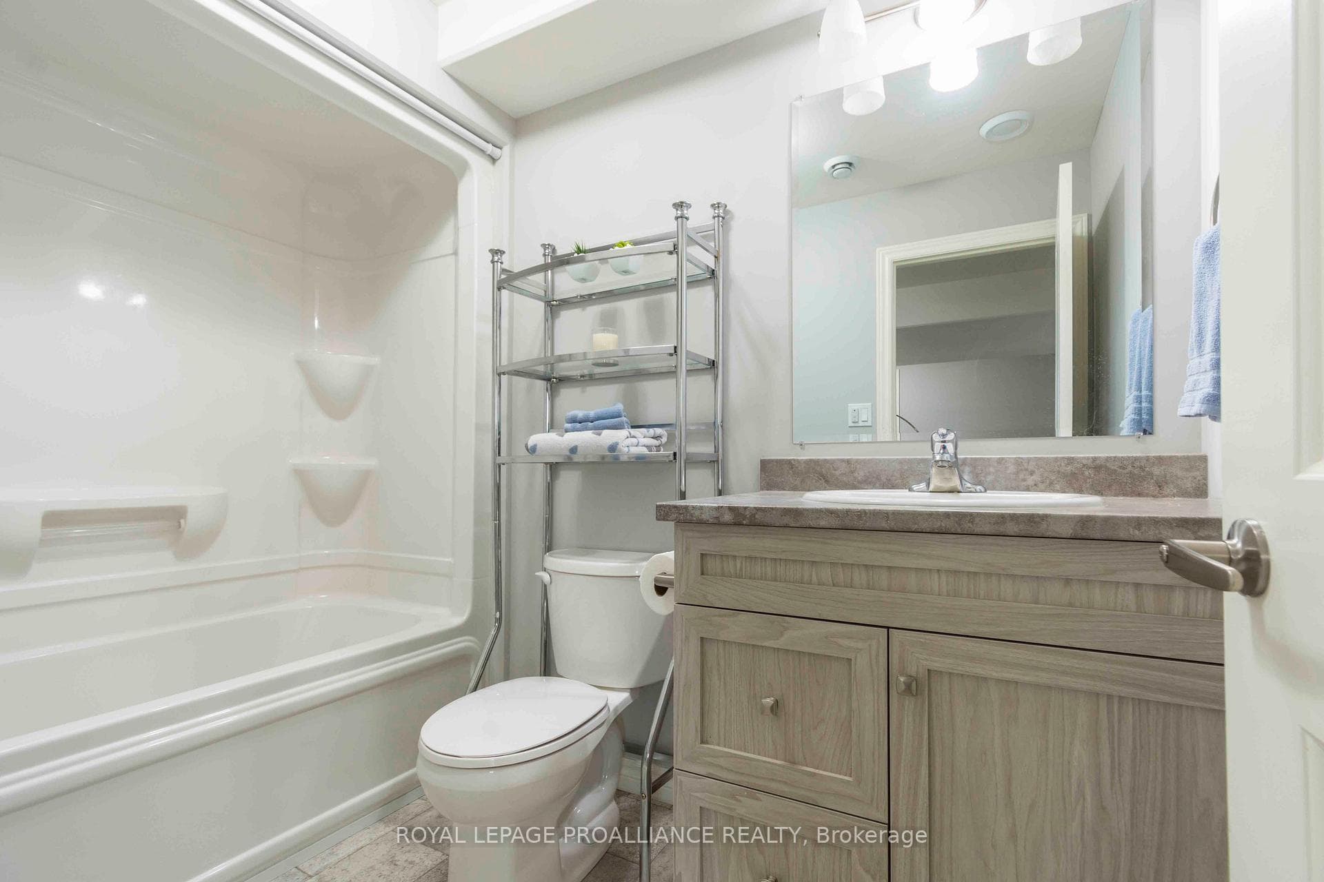 61 Deacon Place photo 25