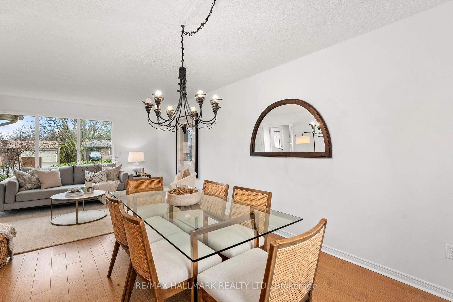 126 Thicketwood Boulevard photo 8