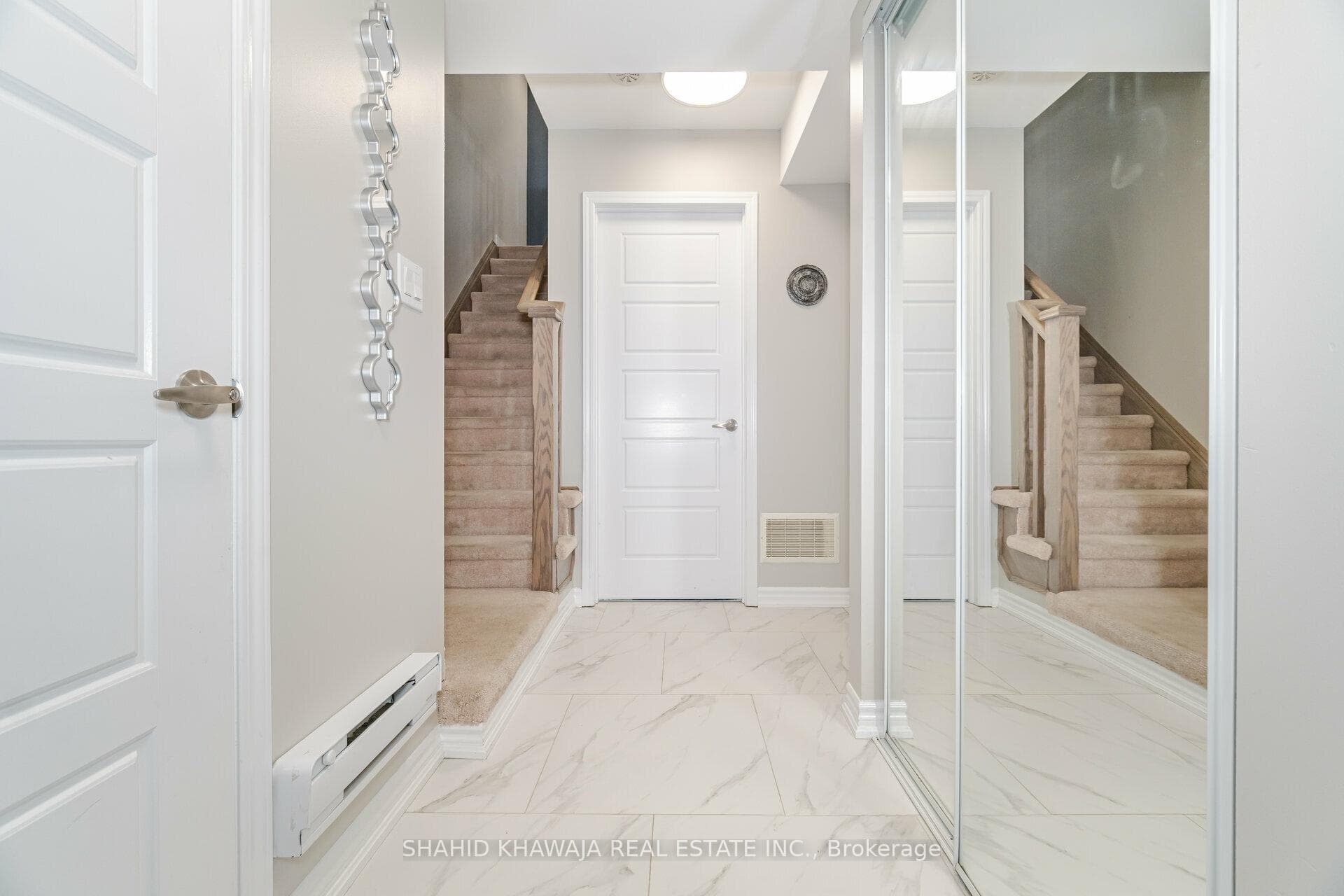 1173 Duignan Crescent photo 4
