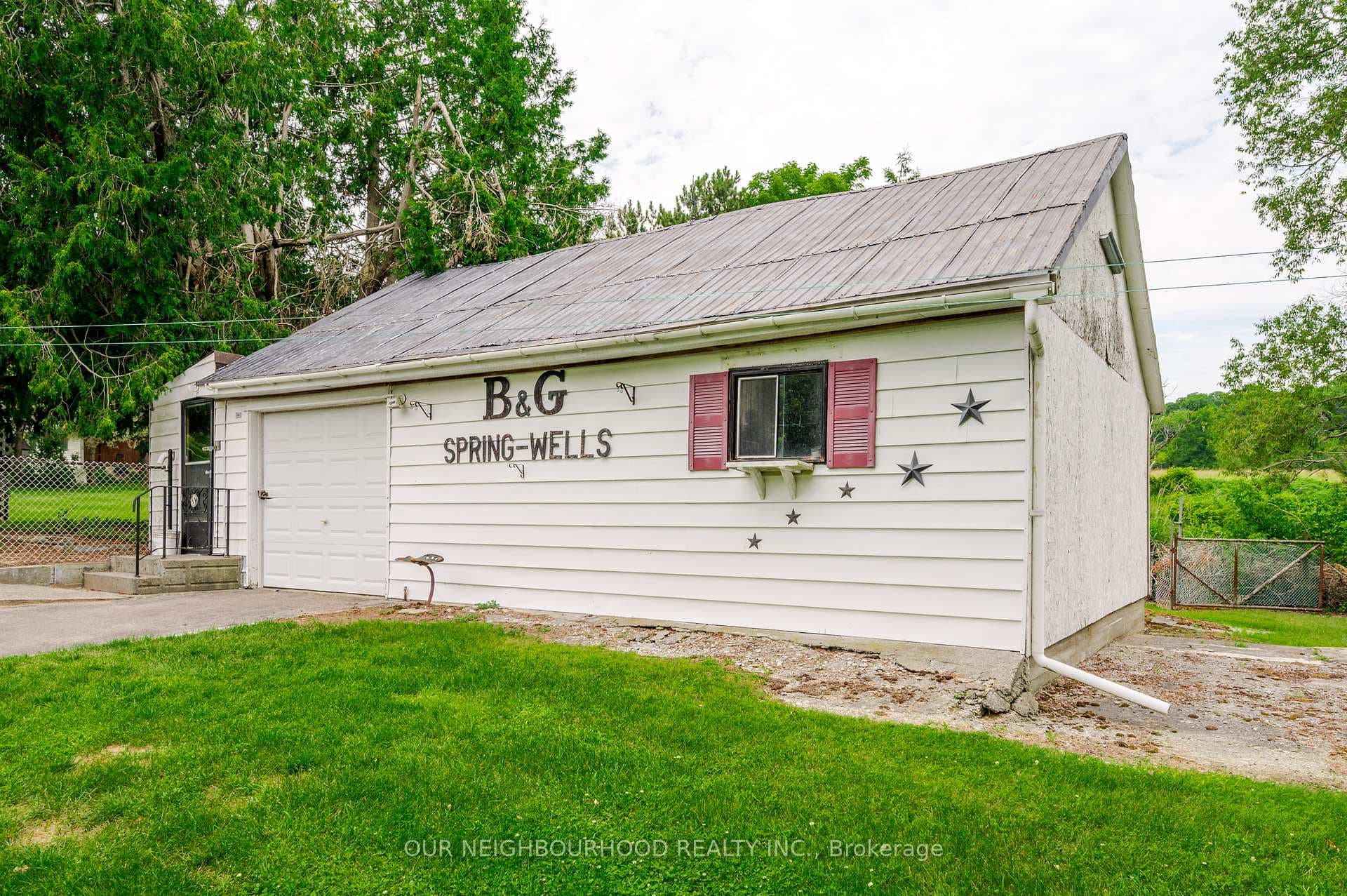 910 Purdy Road photo 3