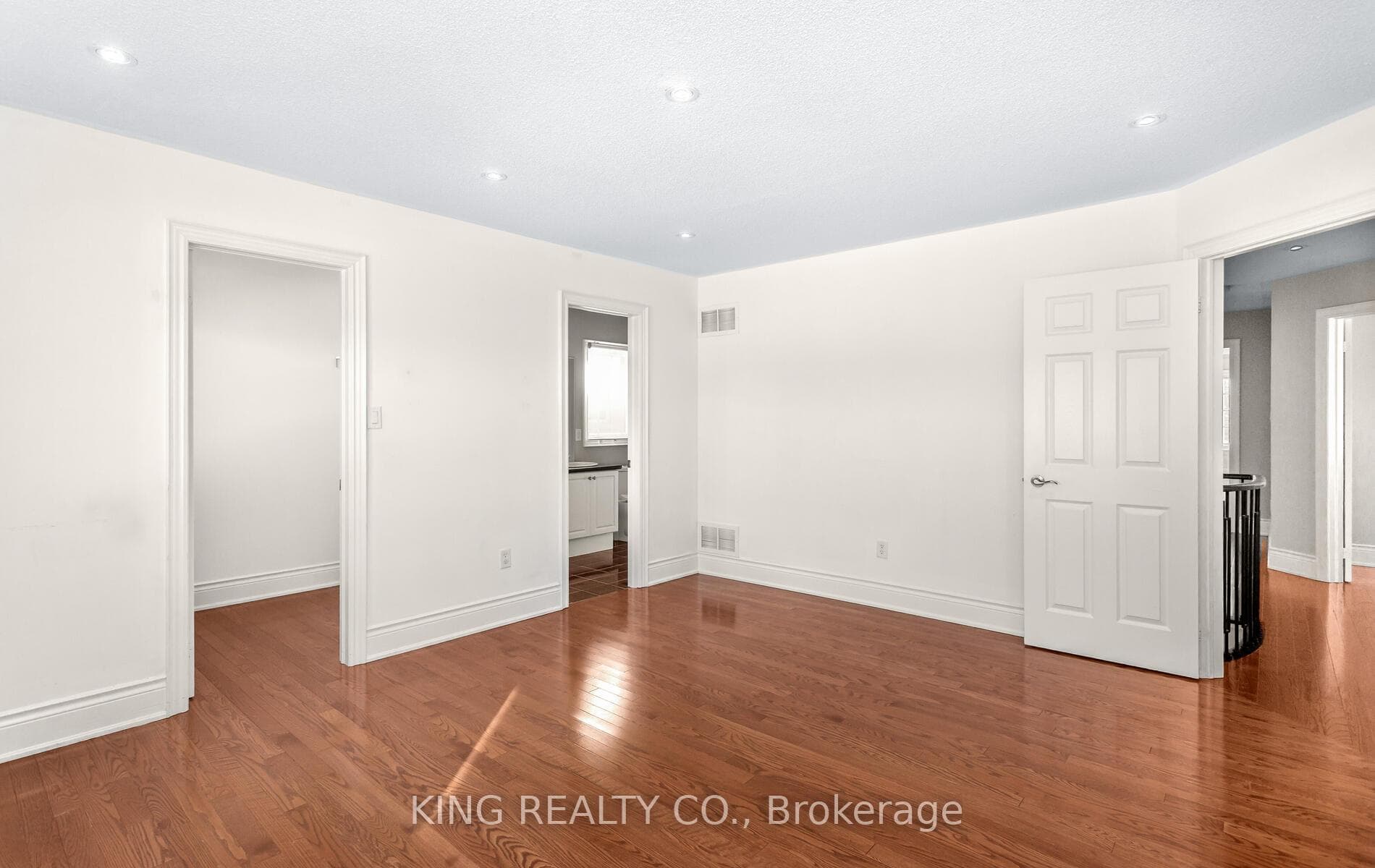 101 Ascalon Drive photo 31