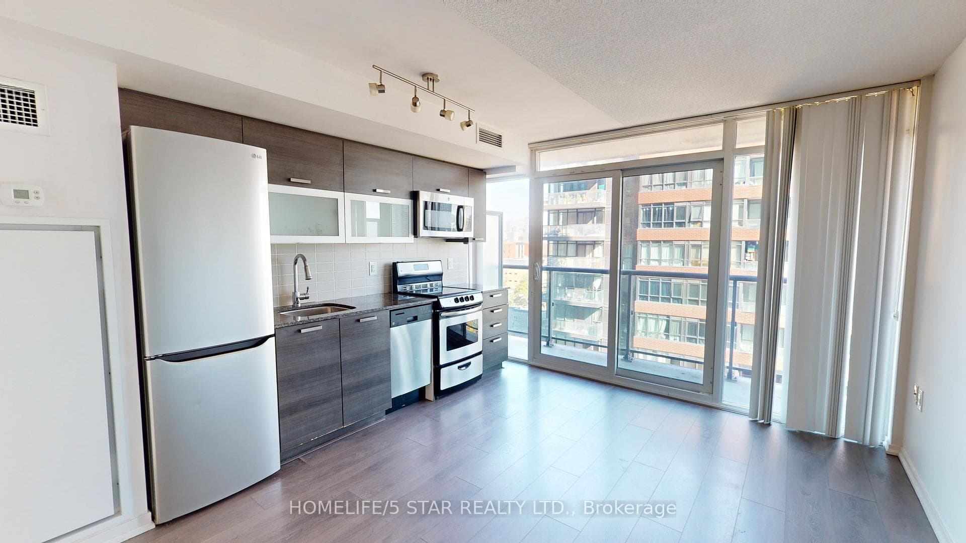 36 Lisgar Street Unit 1108E photo 3