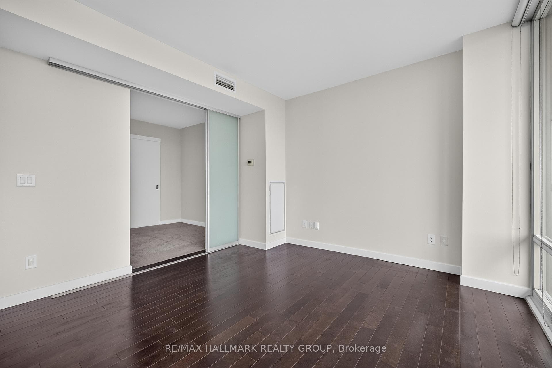 201 Parkdale Avenue Unit 1001 photo 9