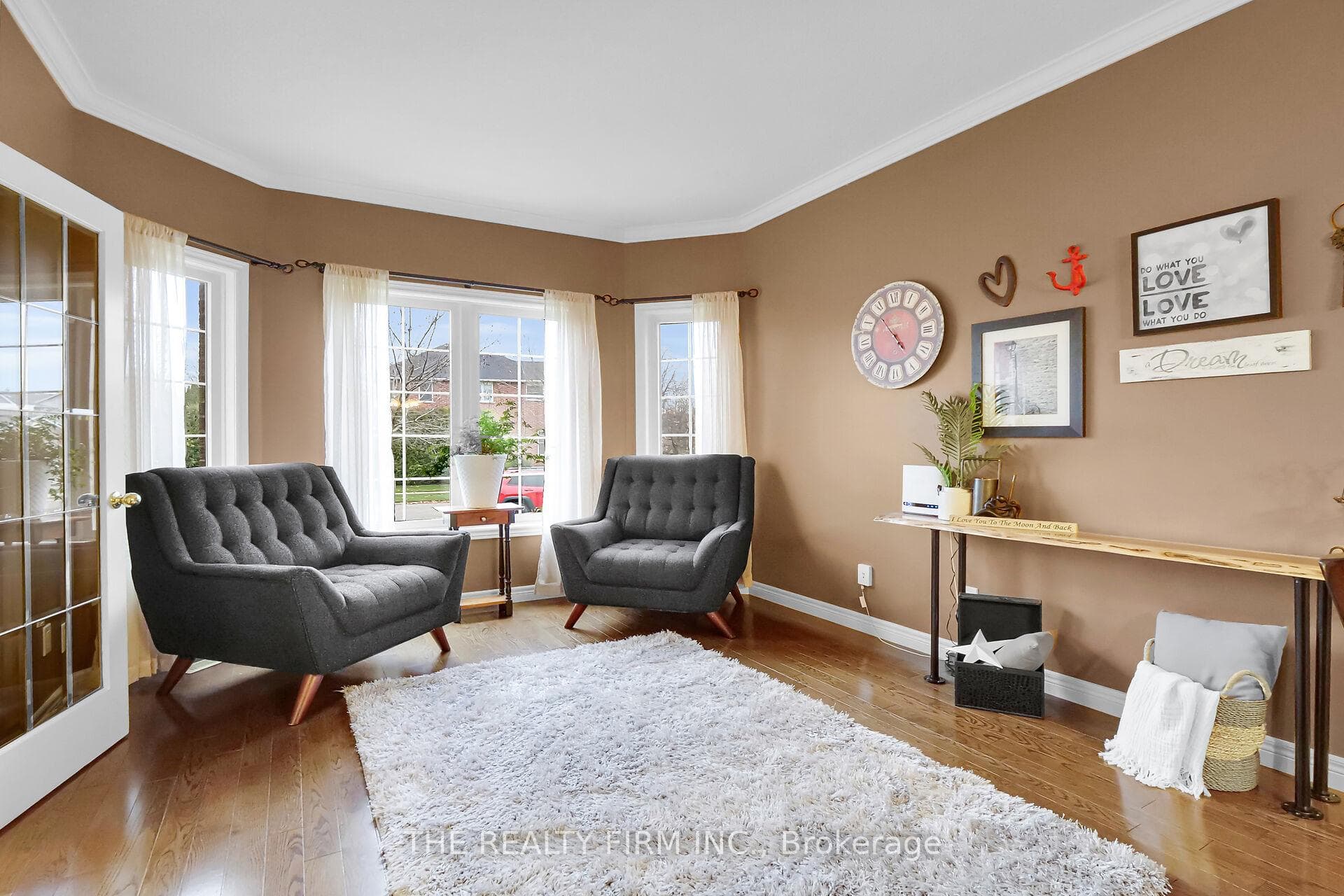 1162 Thornley Street photo 13