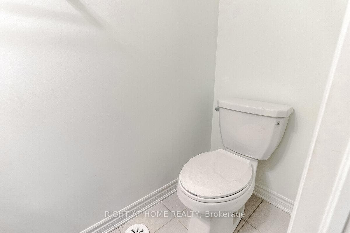 578 Bellflower Court photo 19
