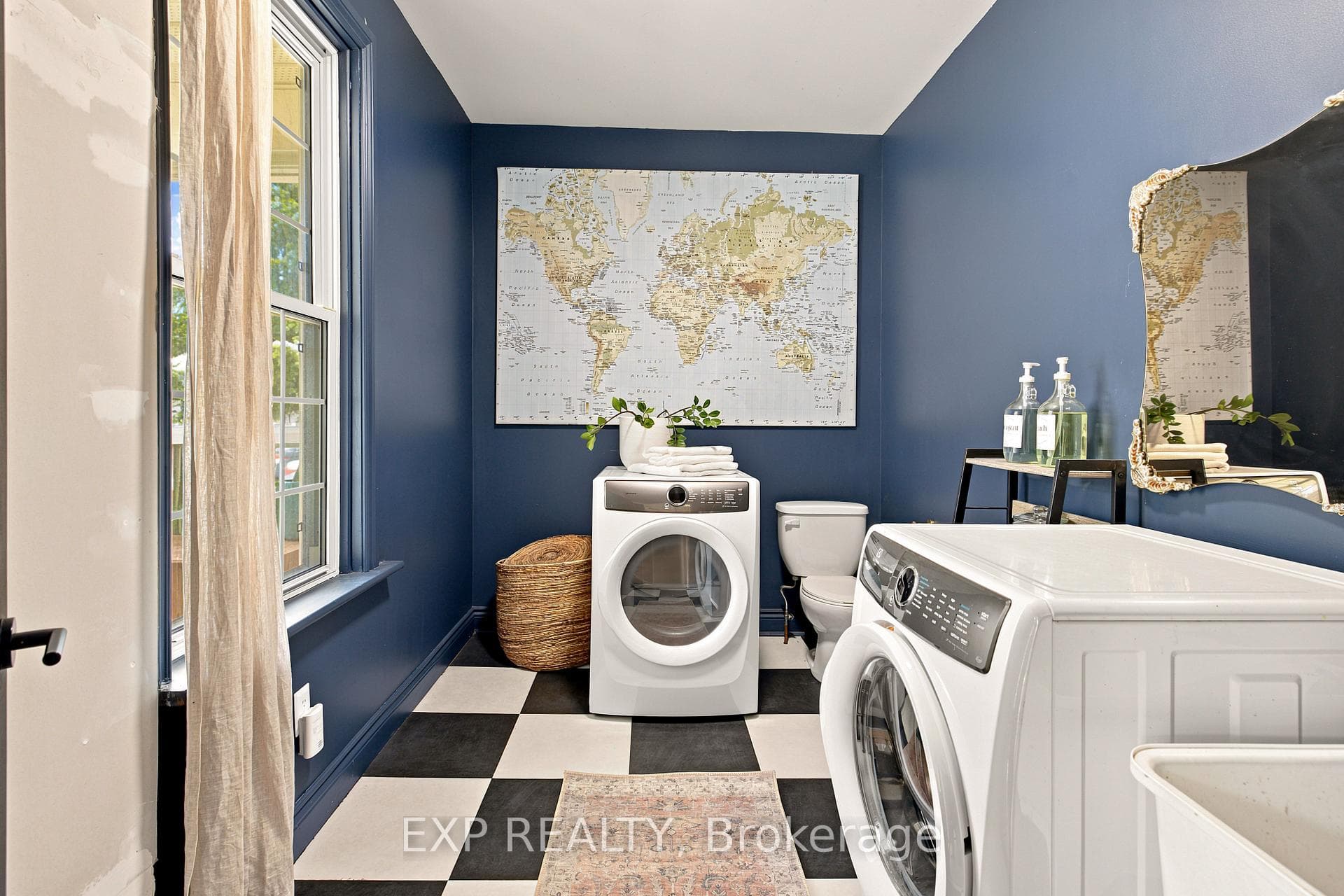 136 Falstaff Street photo 6