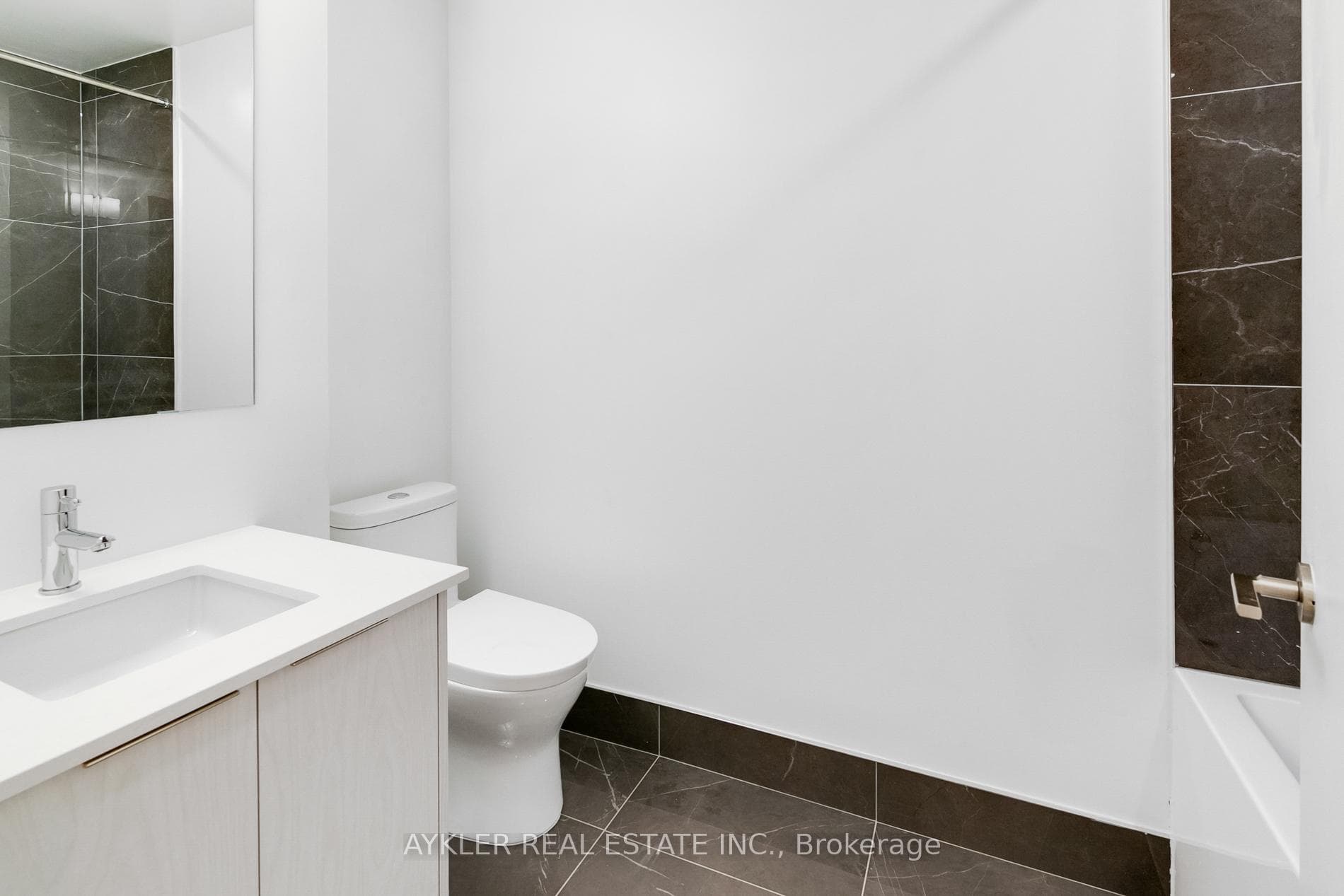 495 Logan Avenue Unit 306 photo 19