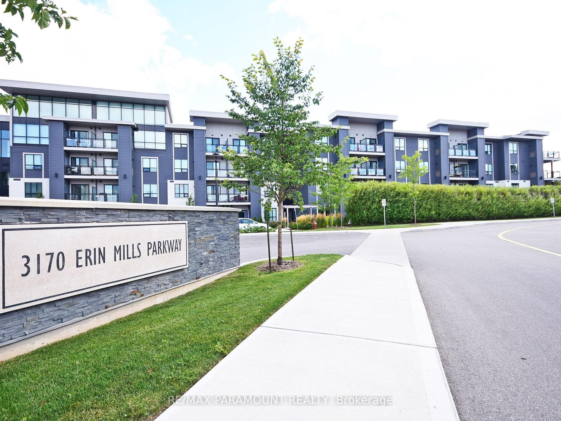 3170 Erin Mills Pwky Parkway Unit 203 photo 1