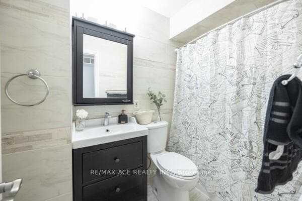83 Hendon Road photo 32