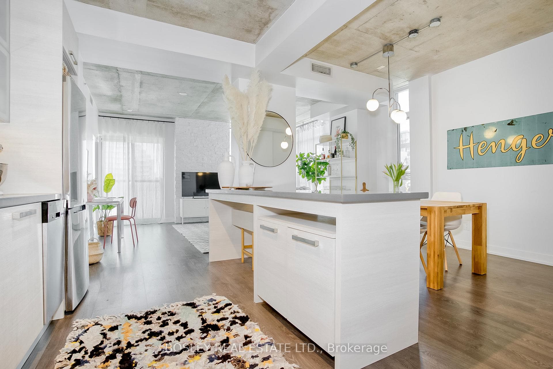1205 Queen Street Unit 208 photo 6