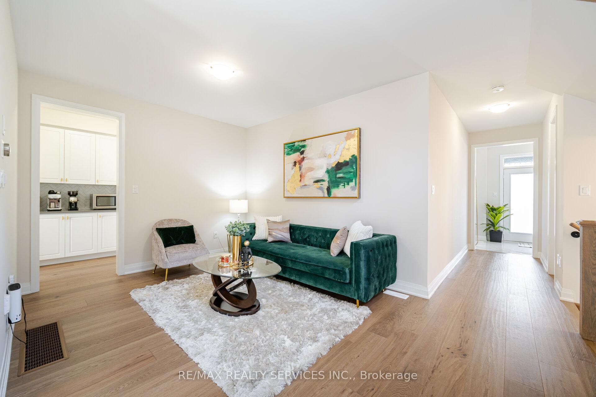 38 Petch Avenue photo 2