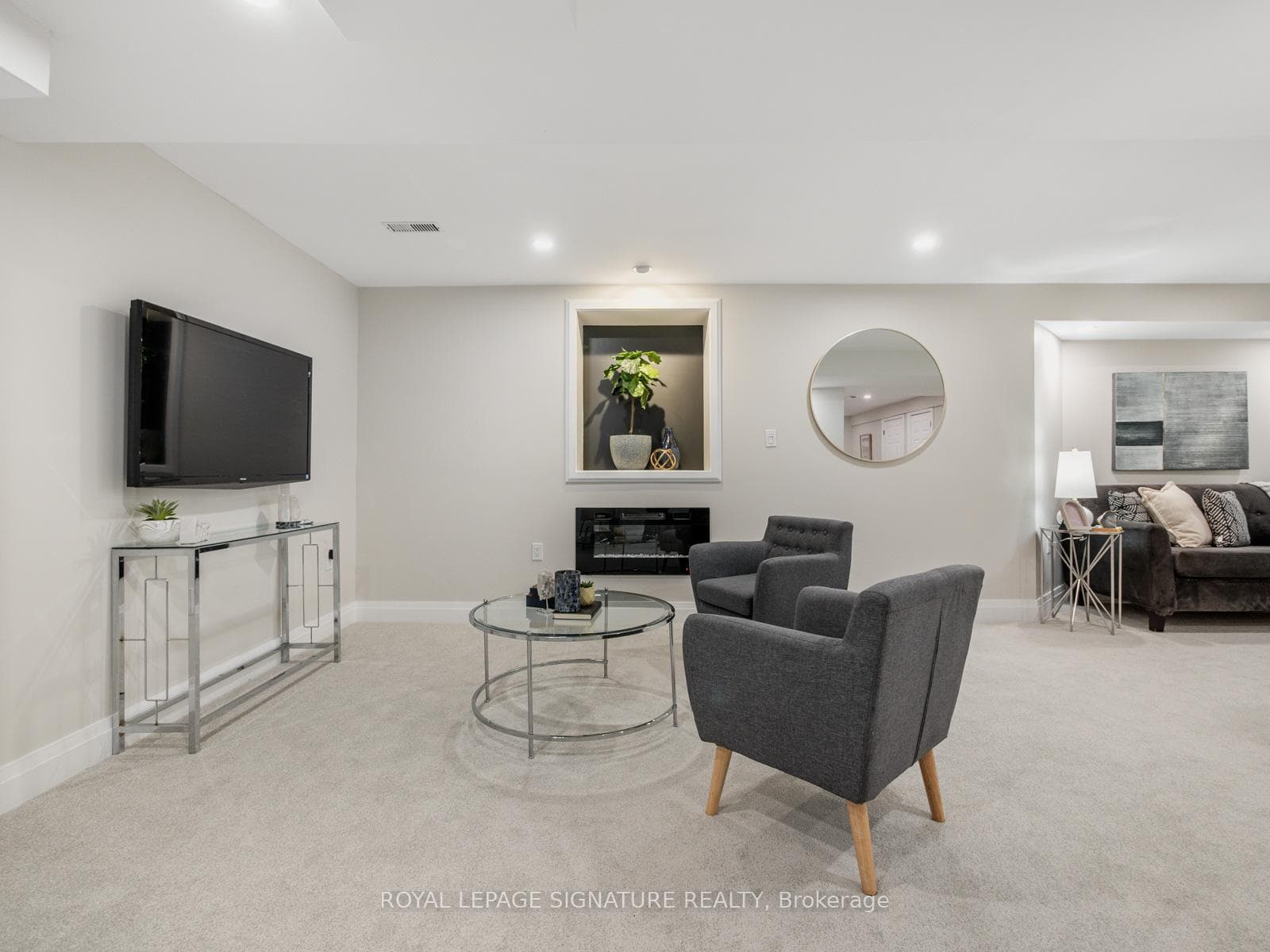 110 Amberview Drive photo 35