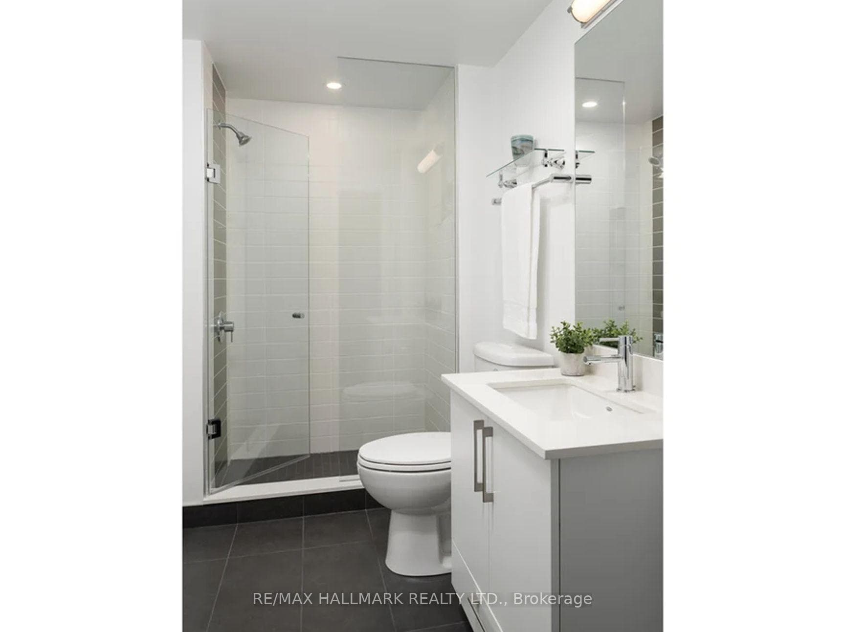 20 Samuel Wood Way Unit 1707 photo 6
