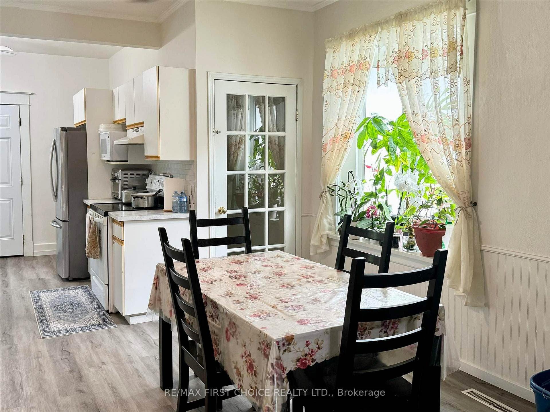 264 Amelia Street photo 4