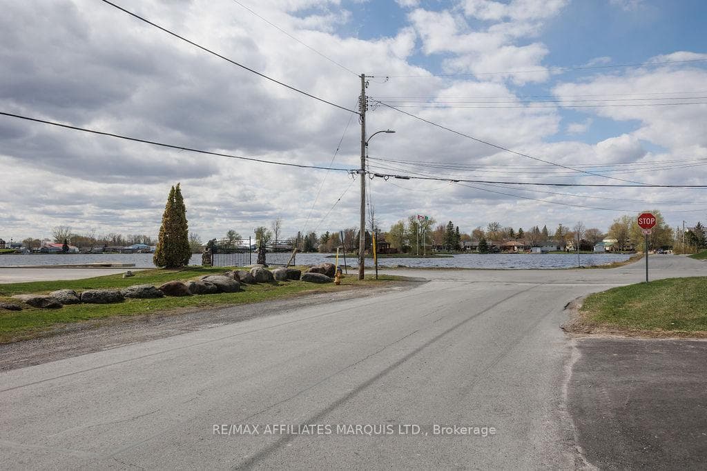 137 Park Avenue photo 37