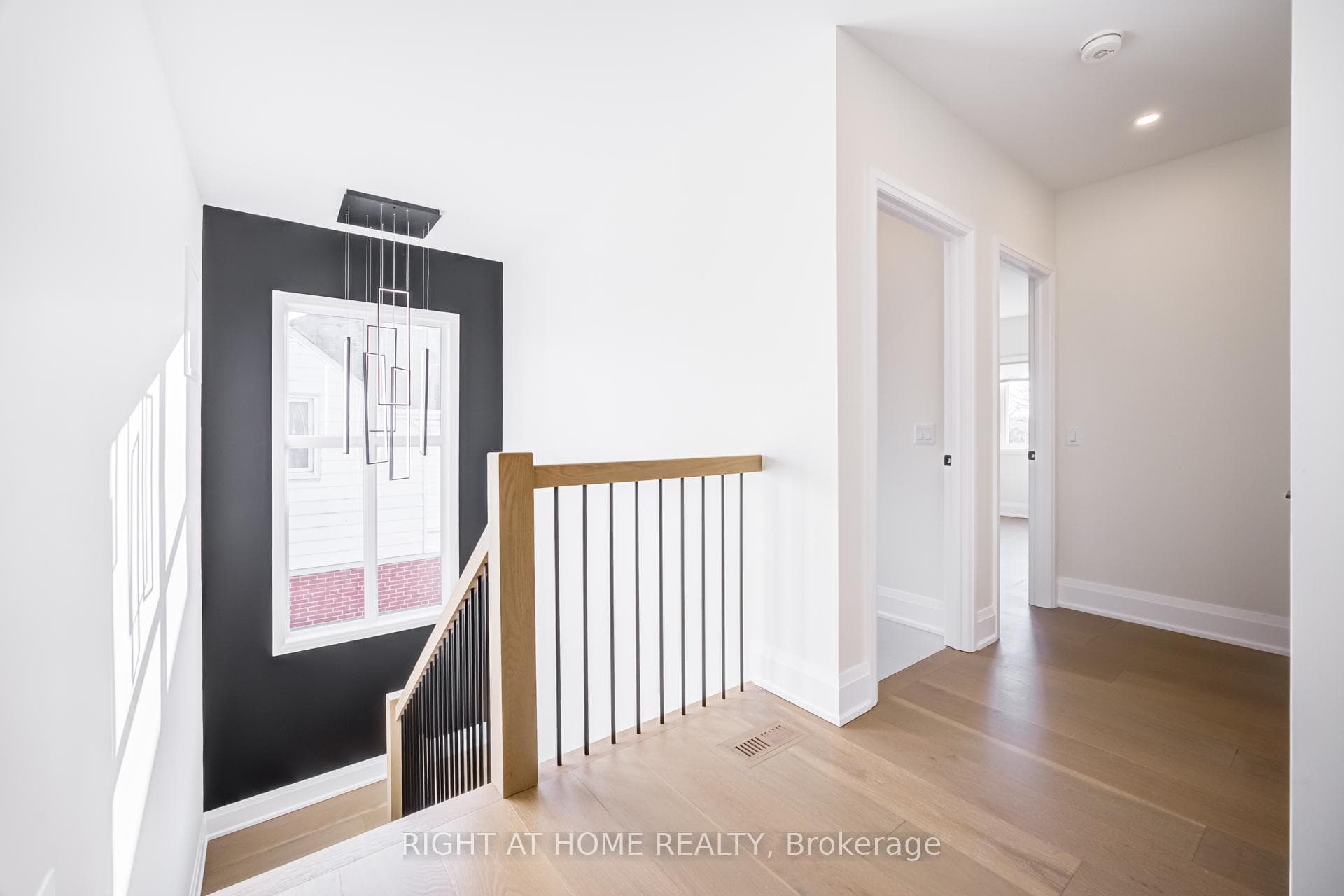 206 Elmwood Crescent photo 25