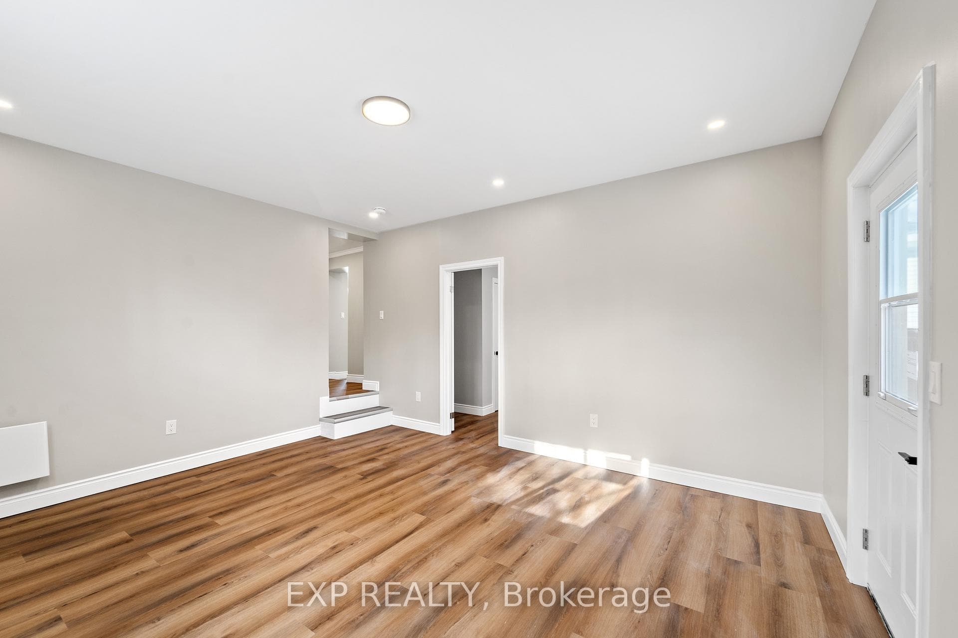81 St Charles Street Unit Unit B photo 3