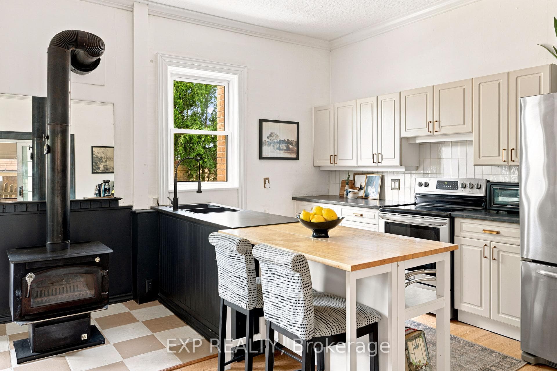 136 Falstaff Street photo 21