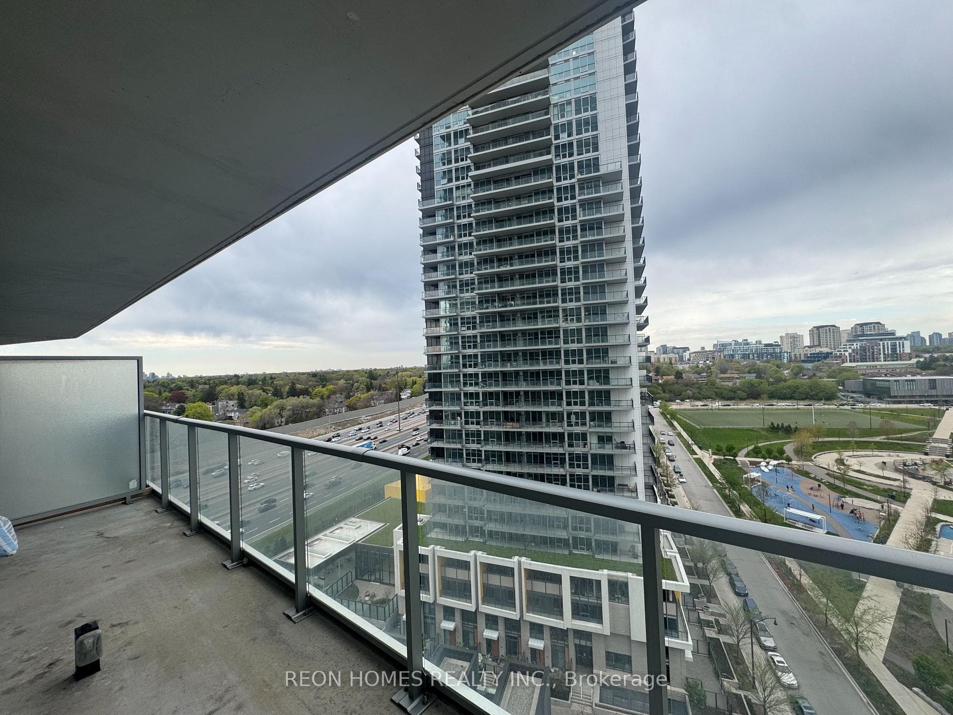 115 McMahon Drive Unit 1603 photo 4