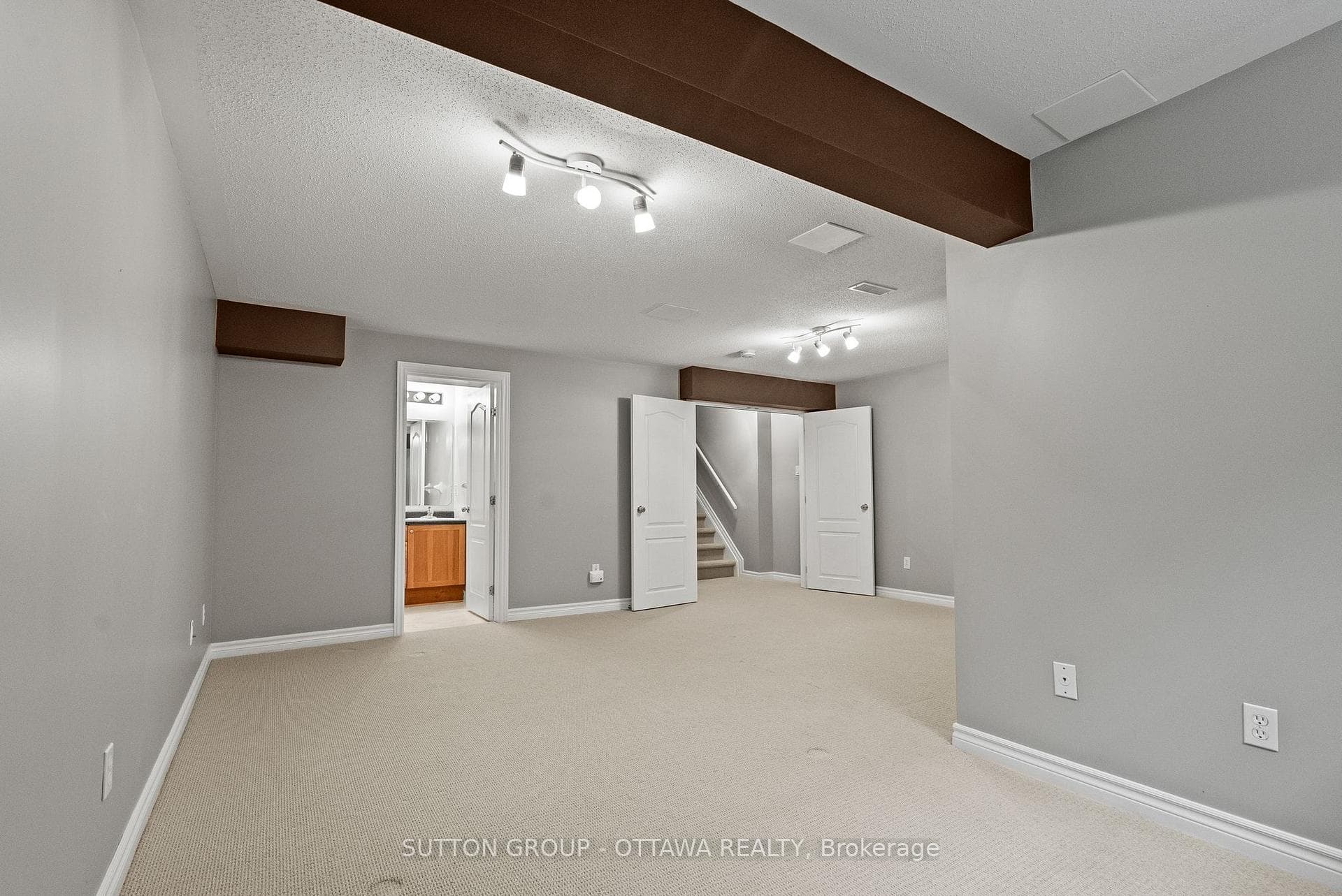 9 Alameda Way photo 29