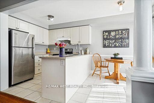 11 Dewell Crescent photo 4