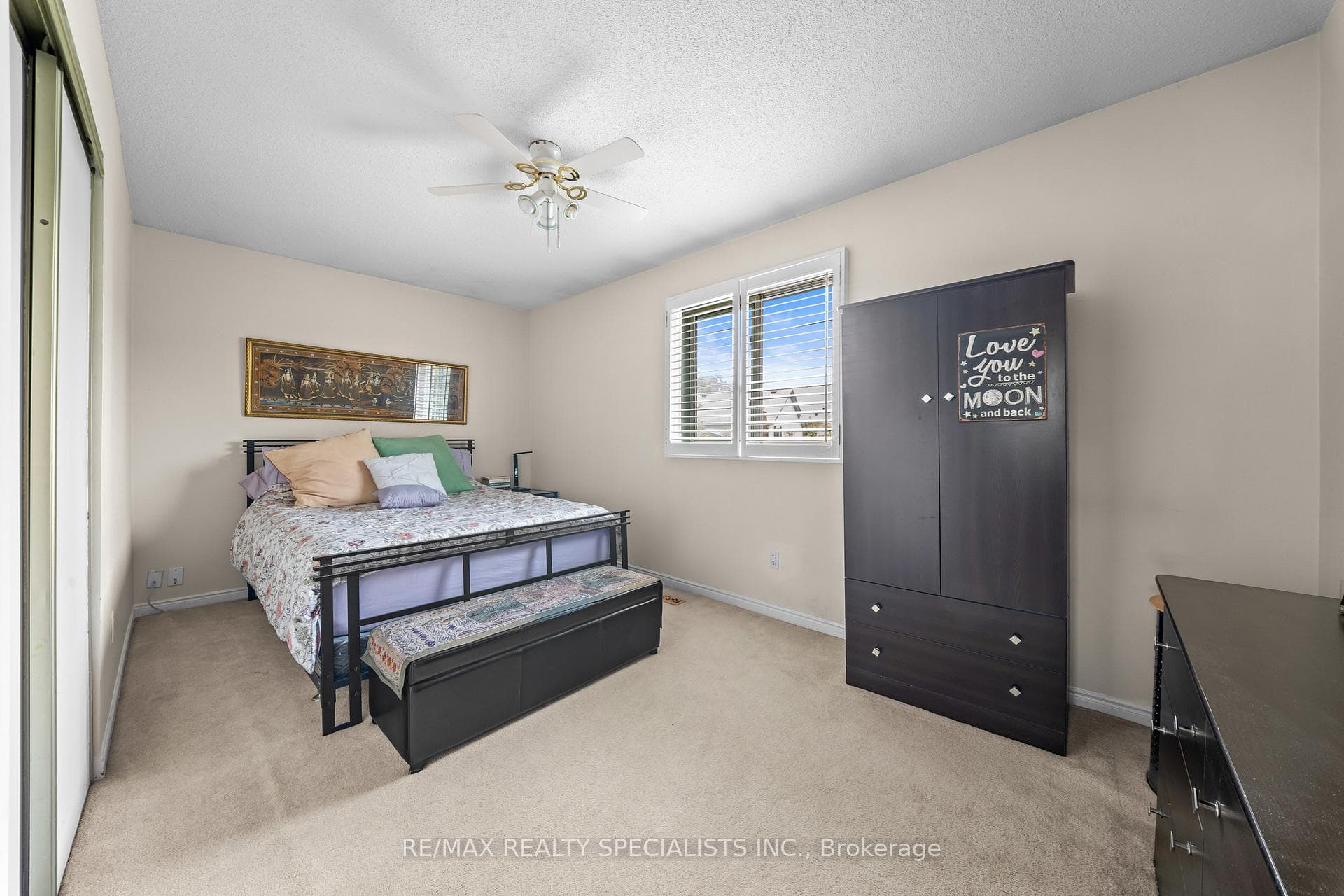 1004 Queensbridge Drive photo 17