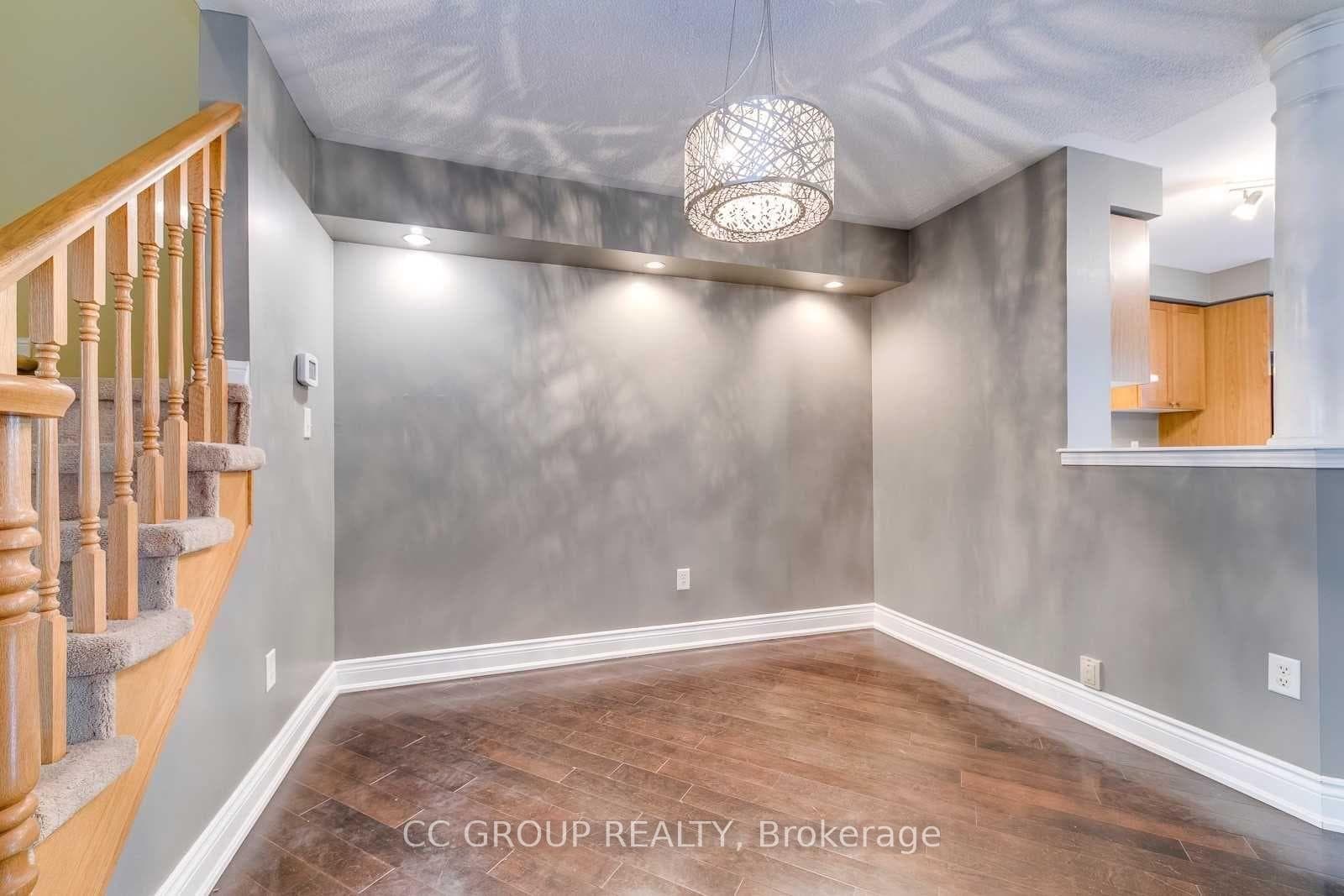 2153 Baronwood Drive photo 4