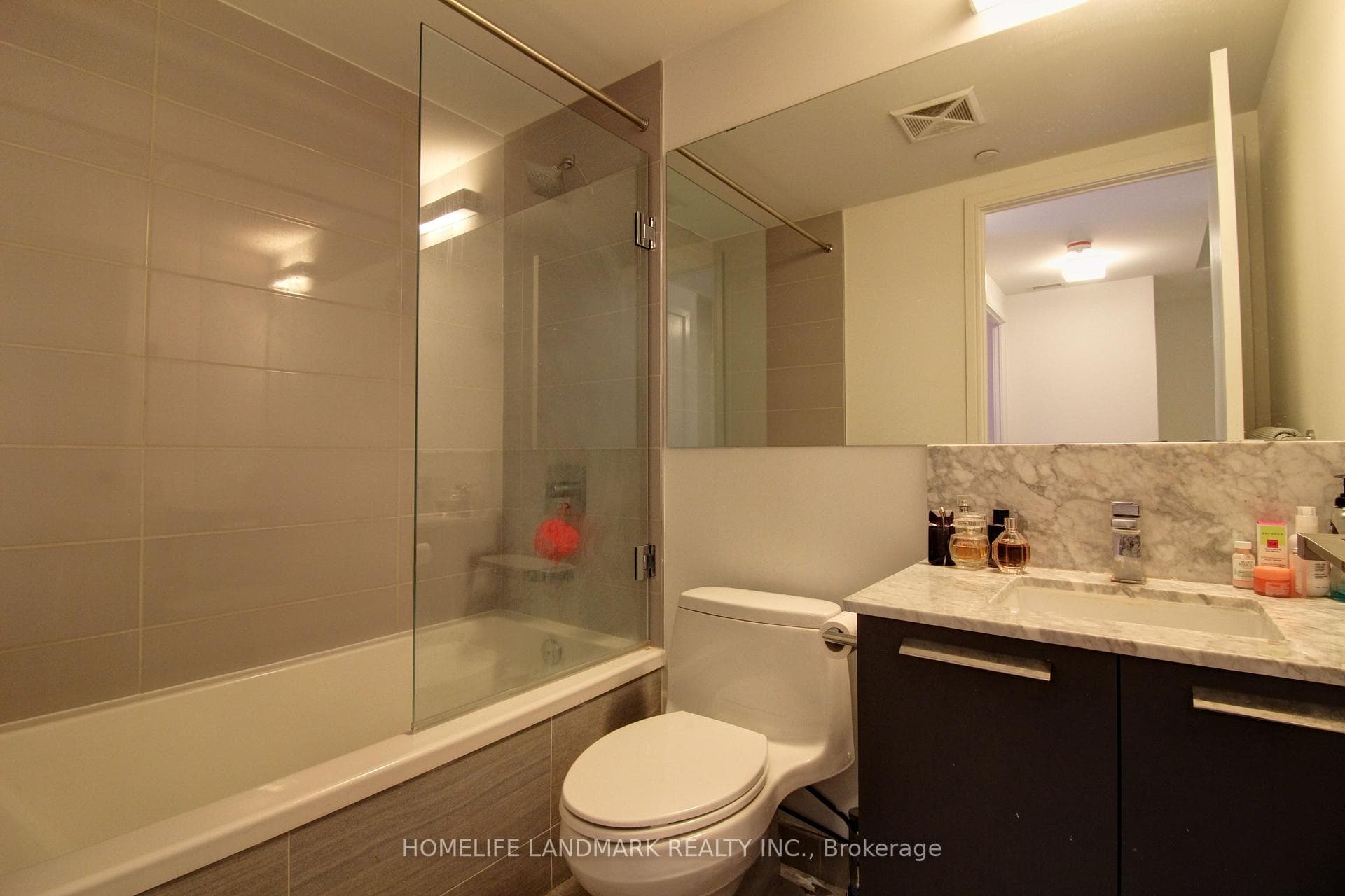 28 Wellesley Street Unit 504 photo 3