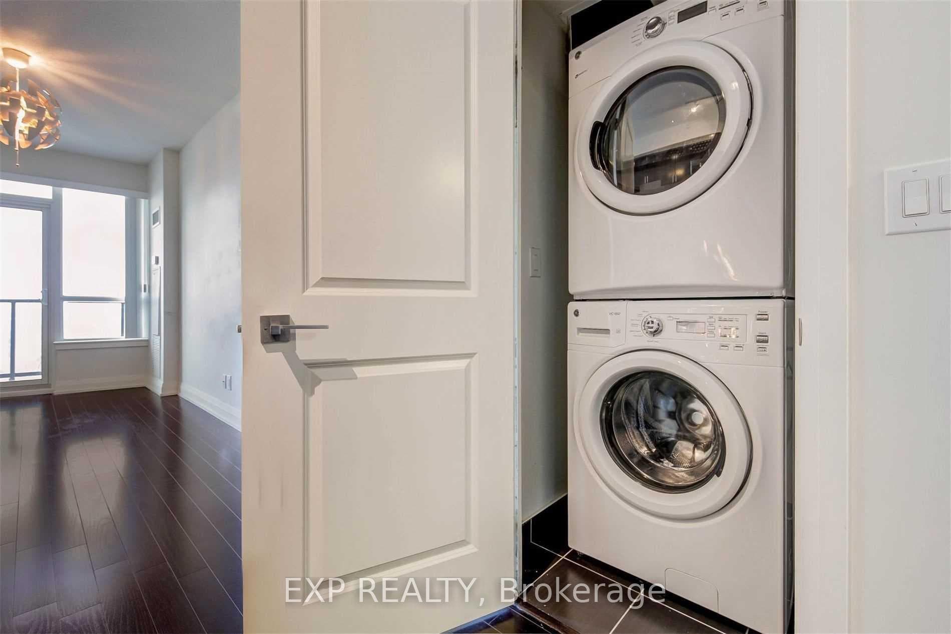 7161 Yonge Street Unit 2333 photo 10